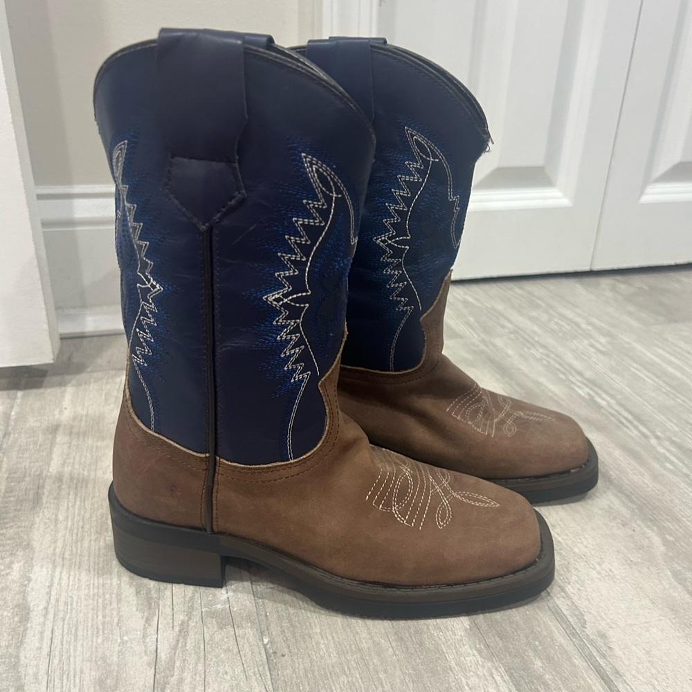 NWOT J.B. Dillon Kids Boots Size 2